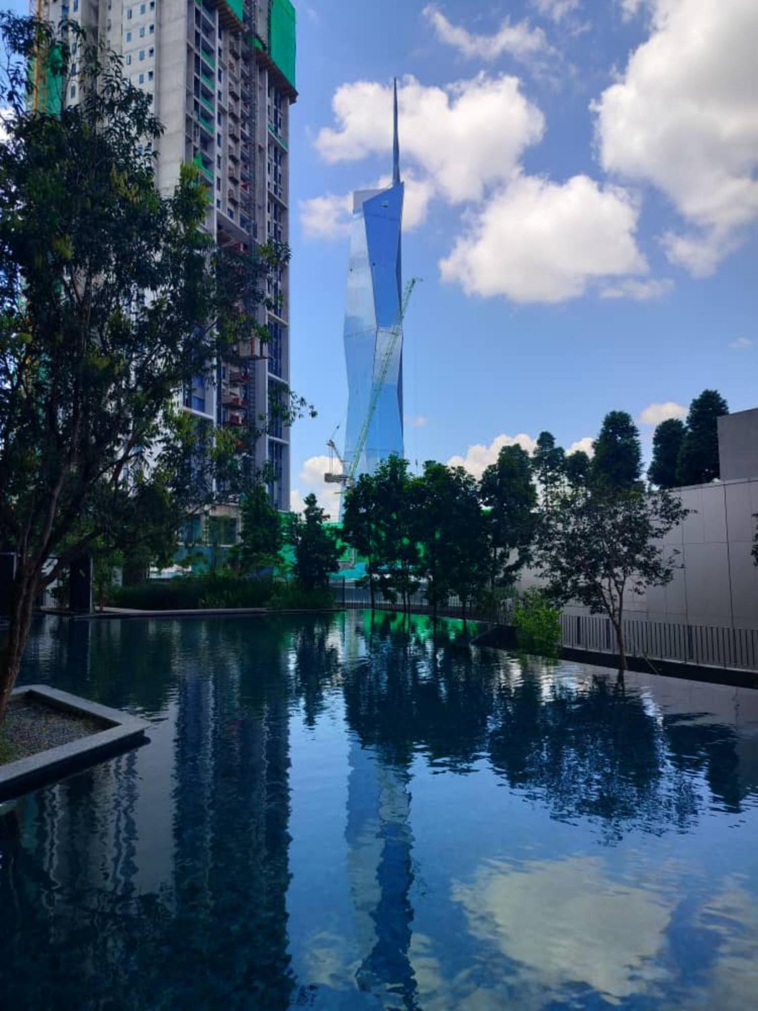 Pangsapuri Lotus Infinity Pool At Lucentia *